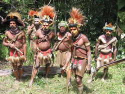 Papua New Guinea – Huli tribe – Tari